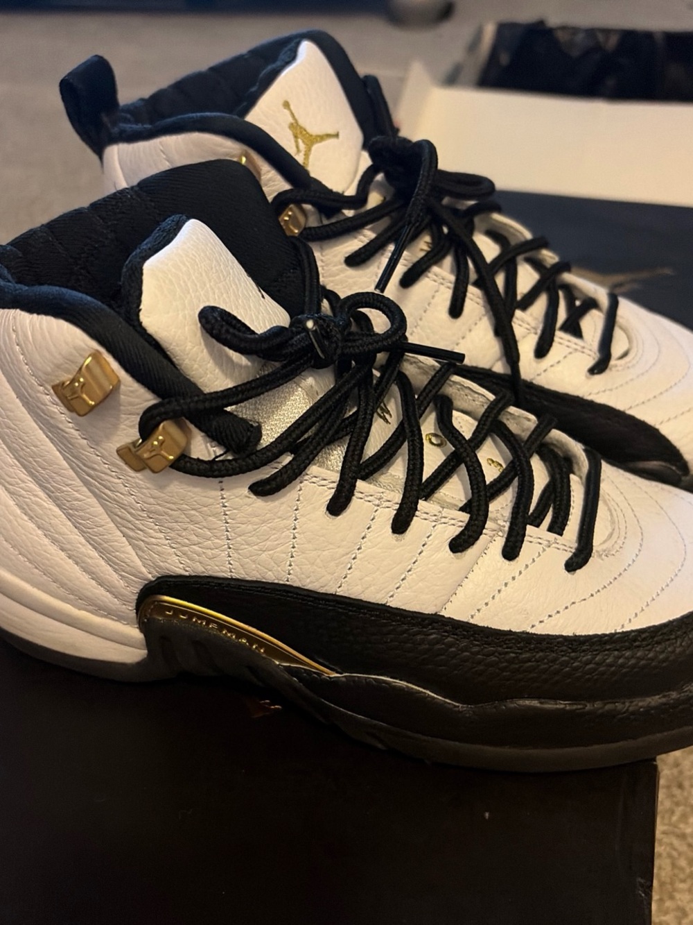 Jordan Men’s Retro High-Top Sneakers - White/Black/Gold